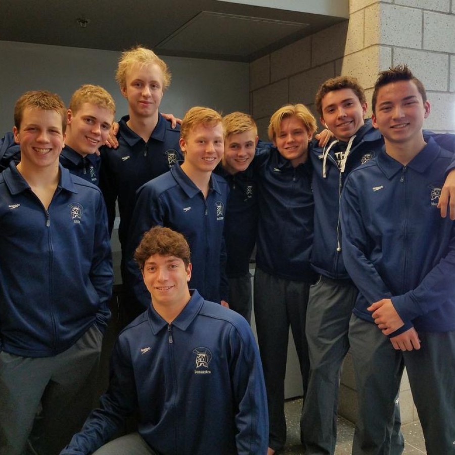 Boys+team+swims+into+state