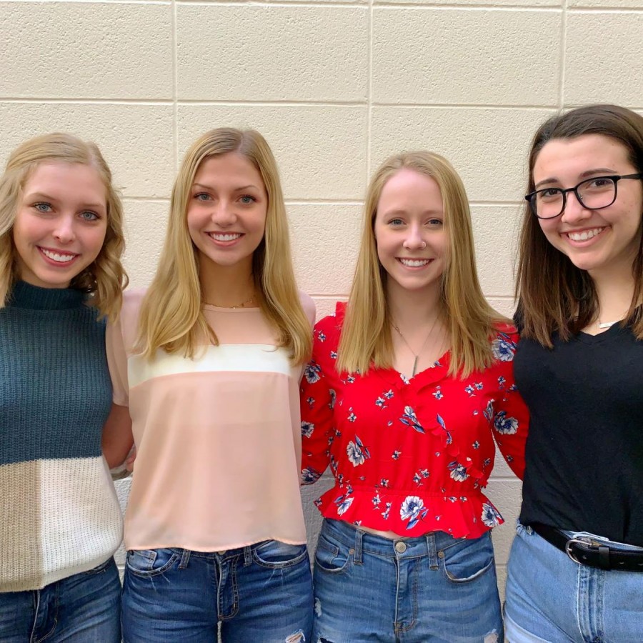Four+PV+students+were+named+IHSPA+Scholars+for+their+outstanding+work+in+the+field+of+journalism.+Pictured+%5Bfrom+left+to+right%5D+are+Haley+Moore%2C+Lily+Williams%2C+Maya+McClain+and+Natalie+Murphy.%0A