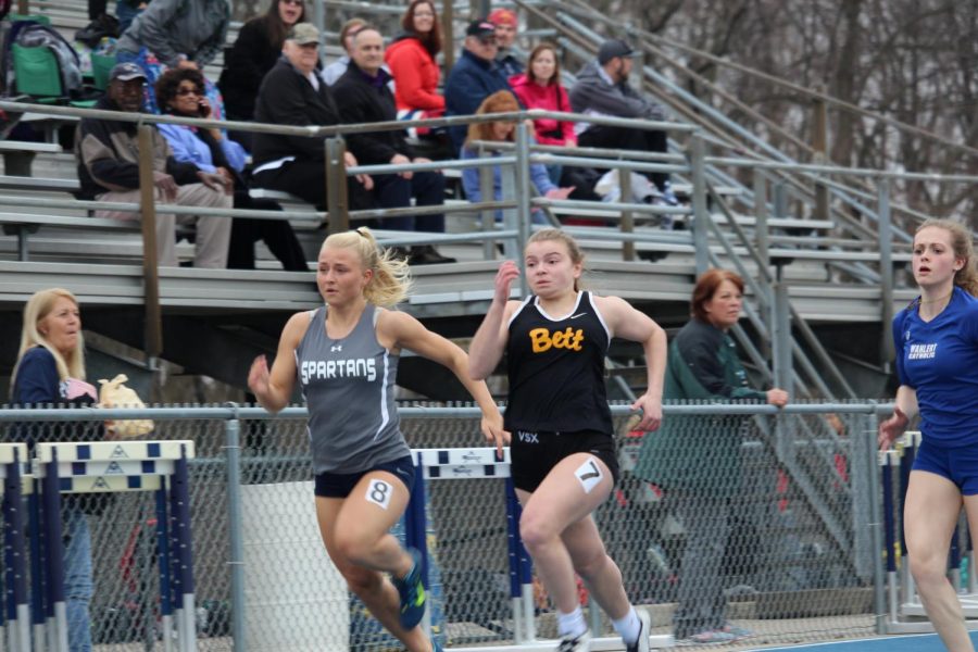 Senior+Kelsey+Wood+participating+in+the+100+meter+race+during+the+Lady+Spartan+Invitational+on+Friday%2C+April+5+.+