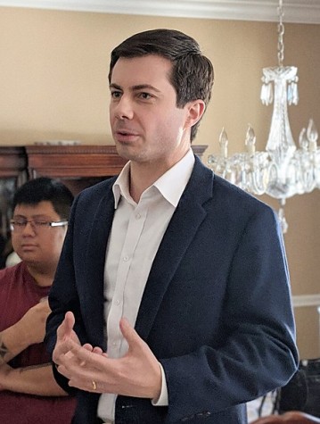 Mayor and 2020 presidential candidate Pete Buttigieg speaking to a crowd of supporters in Merrimack, New Hampshire in February of 2019.
