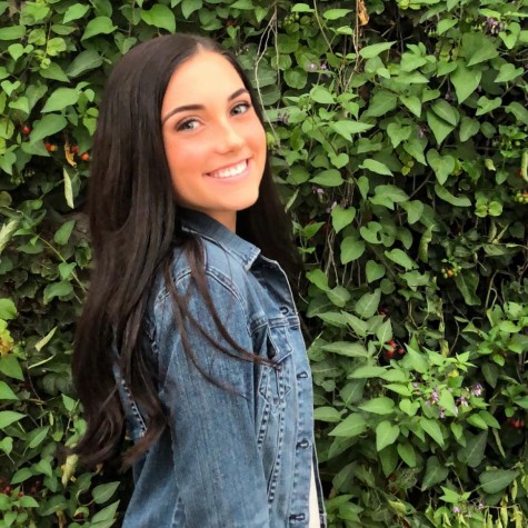 Caitlin Crome, Social Media Manager