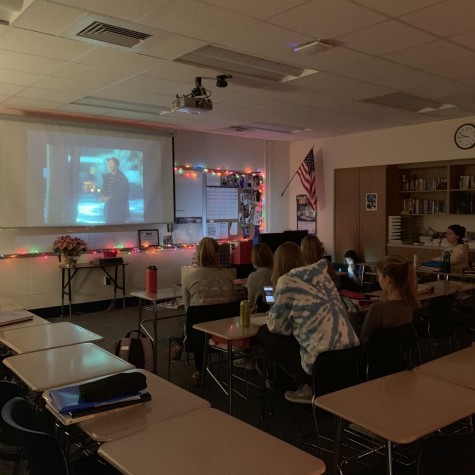 The Spartan Shield staff watches the Christmas classic, National Lampoons Christmas Vacation, before winter break.