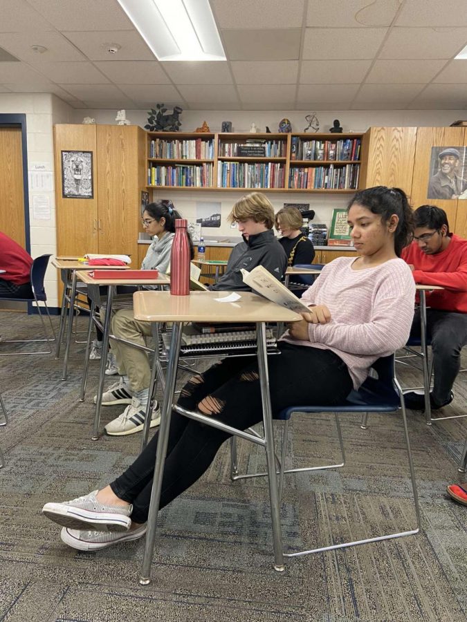 Students partake in reading for 15 minutes during their SSR time in Don Frys class. 
