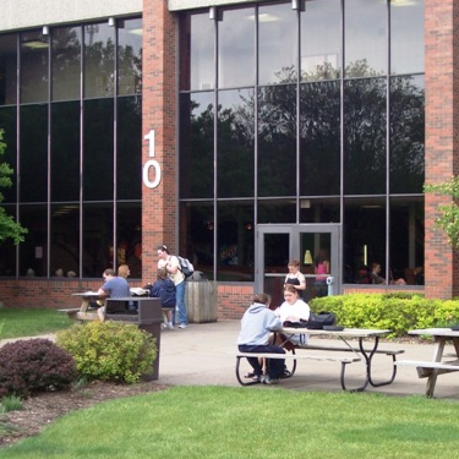 Students studying at Scott Community College before the outbreak of COVID-19 cases
