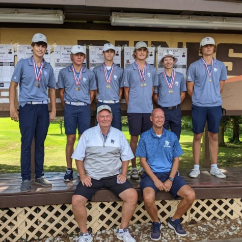 The PV Boys’ Golf Team poses after their MAC victory at Midland Hills Golf Club in Kewanee, Illinois. 
