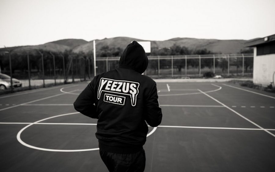 A+fan+reps+West%E2%80%99s+brand+on+the+basketball+court.
