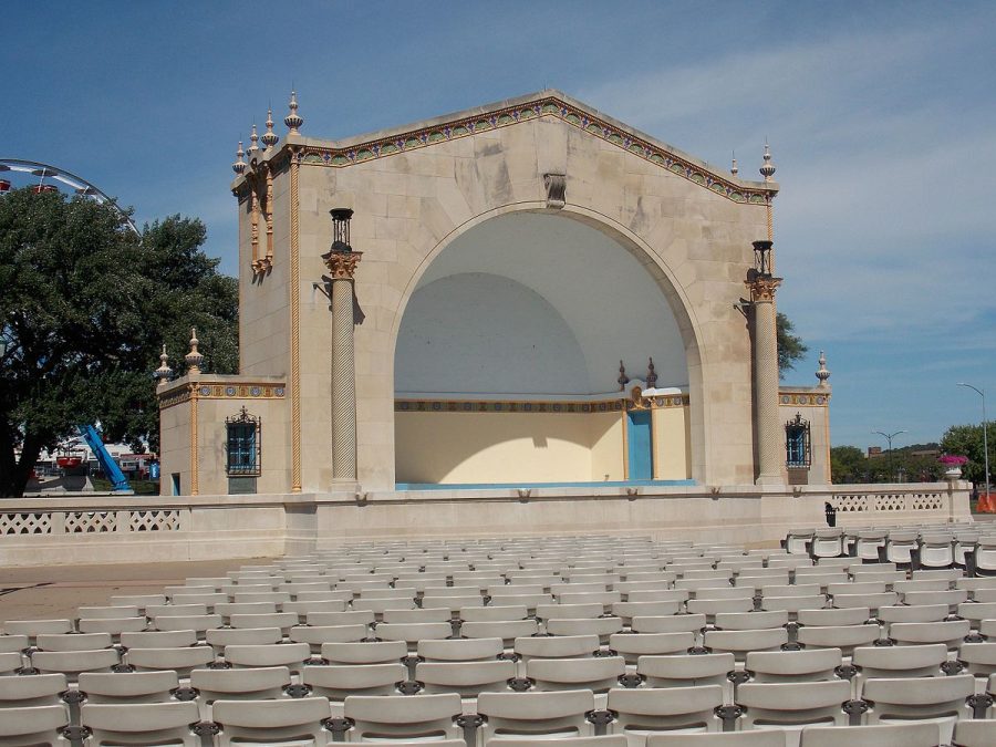 W.D.+Petersen+Memorial+Park+Music+Pavilion+in+Davenport%2C+Iowa.+The+bandshell+is+the+focal+point+of+festivals+like+Blues+Fest+and+the+Mississippi+Valley+Fair