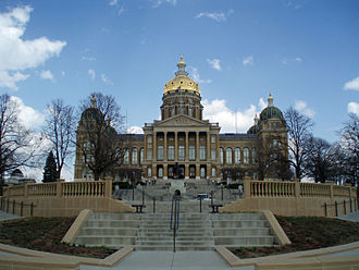 The state capitol in Des Moines, Iowa, where the state legislature meets. 