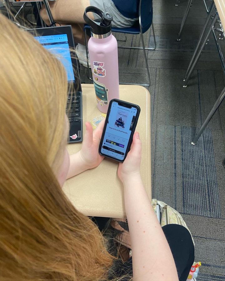 Junior Makenna Leiby browses Wattpad and finds that fan fiction about almost every public figure exists on the internet. 