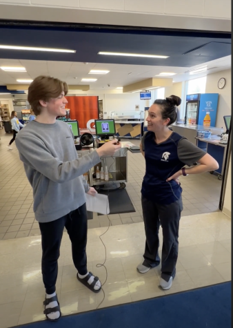 Can PV students and faculty pass the US citizenship test?