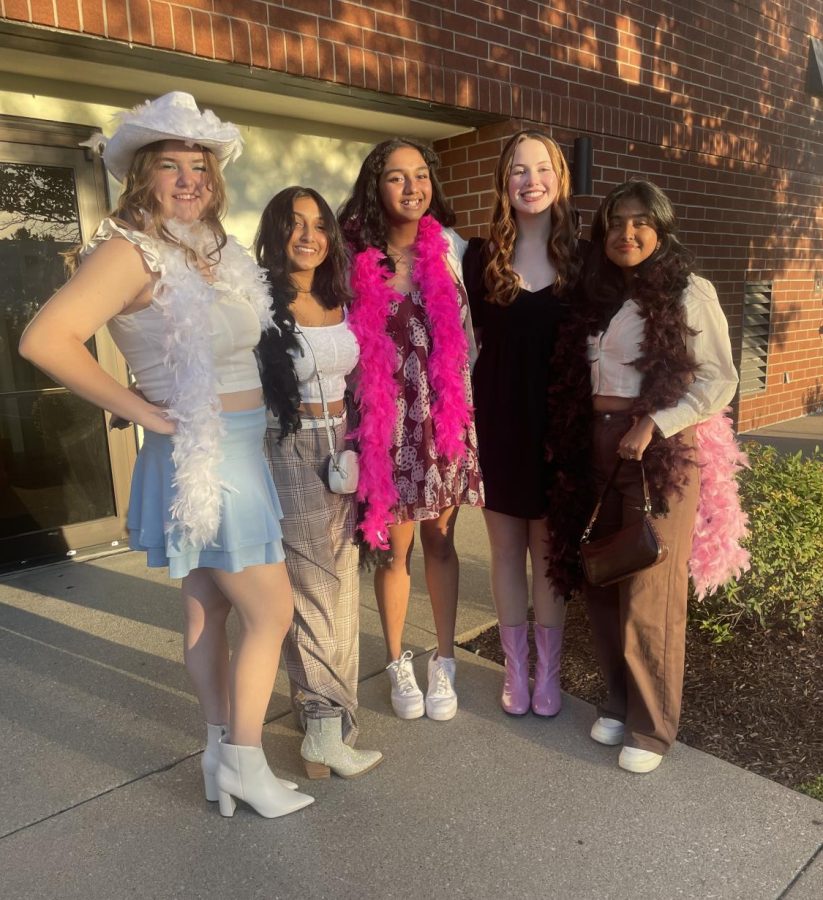 PV Junior Brie Howell and her friends took part in the trend of extravagant concert fashion, going all out to see Harry Styles’ Love on Tour.