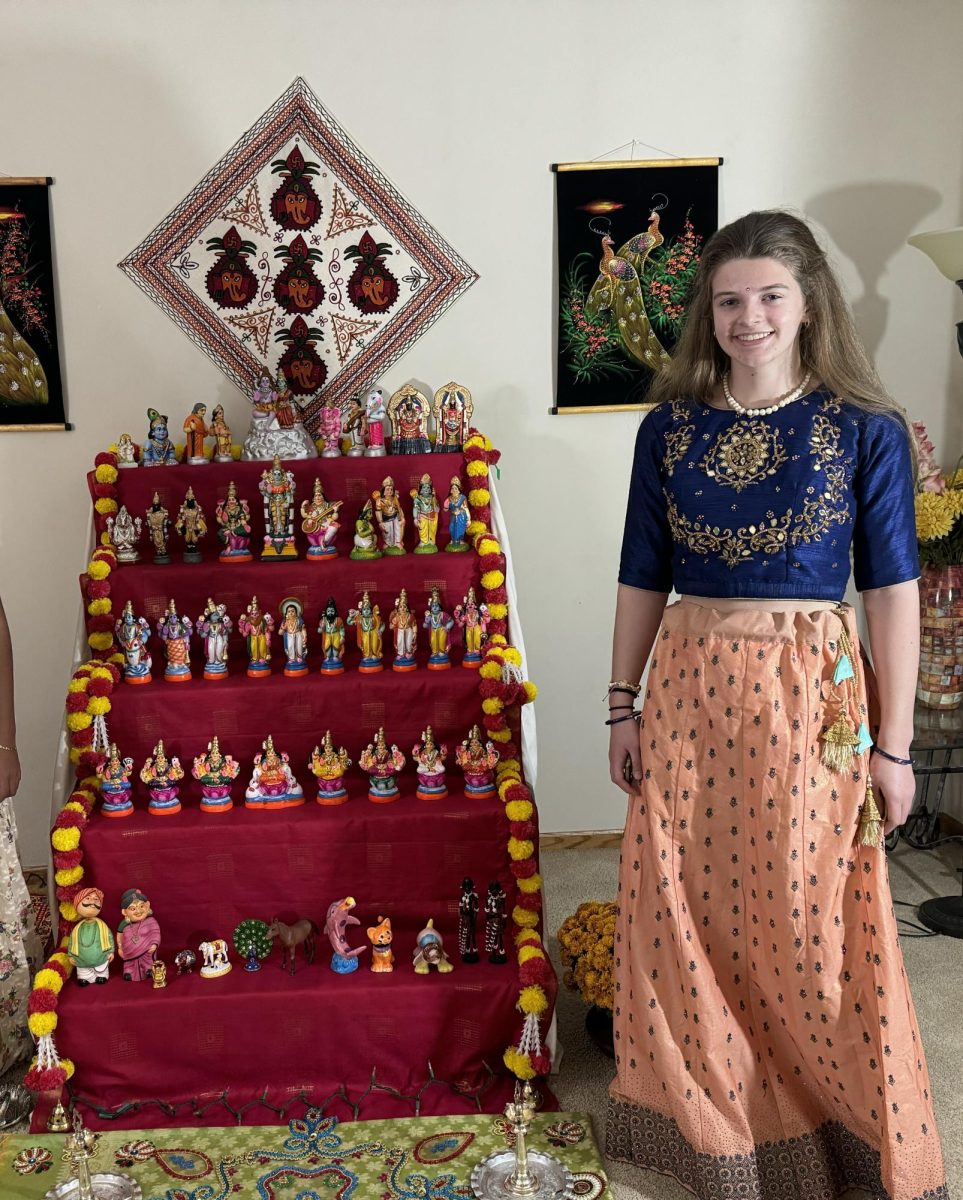 American Kelly Wilson experiencing Indian culture by celebrating traditional hindu holiday.