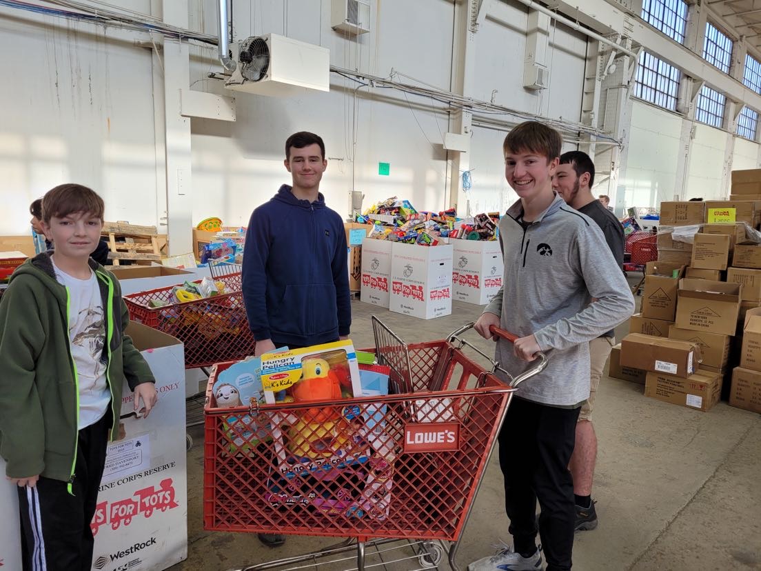 PV High Schoolers Spencer Johnson and David Todd volunteer at Toys for Tots. Photo credit to Spencer Johnson.
