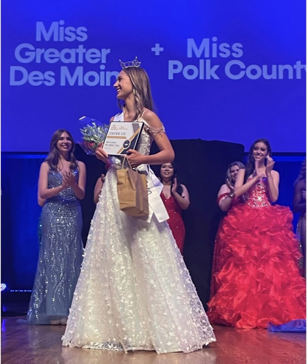 Pleasant Valley student Fiona Treiber wins the title of Ms. Greater Des Moines teen. Photo credit to Estelle Treiber.
