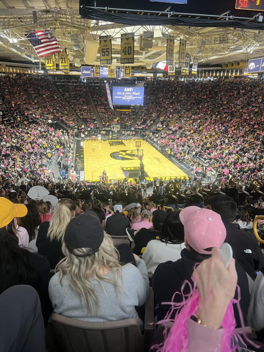 Iowa Hawkeyes Women’s team sells out ahead of March Madness matchup.

Photo Credit: Hayden Thoms
