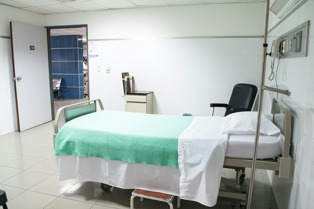 Photo capturing an empty doctor patient room. 

Photo Credit: Martha Dominguez de Gouveia via Unsplash 
