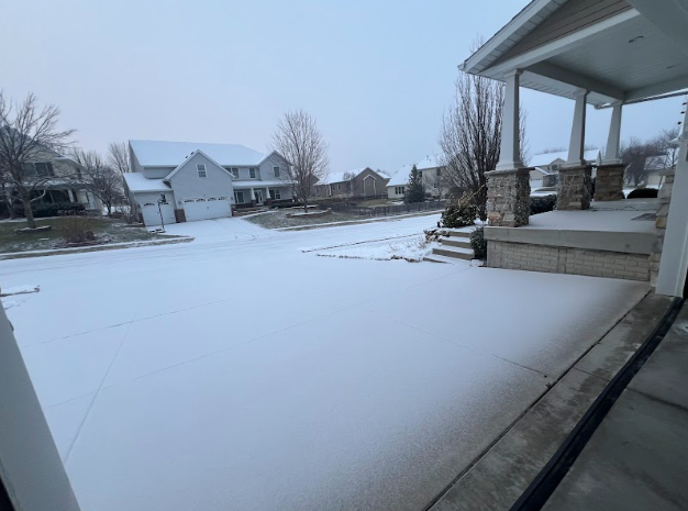 Students wake up to find 2 inches of snow, making driving difficult 

